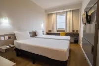 Carandá Hplus Express Hotels in Campo Grande
