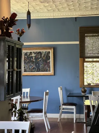 84 on Fourth Guest House Отели рядом с достопримечательностью «Витватерсрандский университет»