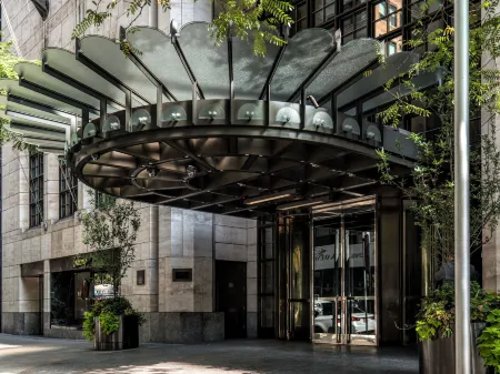 Four Seasons Hotel New York Отели рядом с достопримечательностью «Institute for the Study of the Ancient World at NYU»