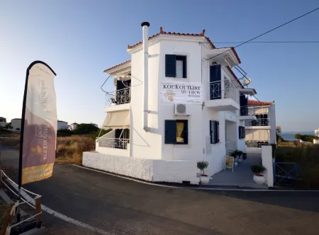 Koukounari Apartments