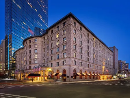 Fairmont Copley Plaza Boston Отели рядом с достопримечательностью «The Printing Office of Edes & Gill»