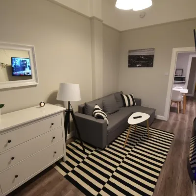 Slateford House Apartment Ground Floor Main Door Hotels near Merchiston