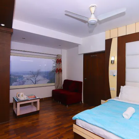 Hotel Ganesha Inn Ganga View