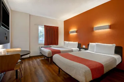 Motel 6-Gilroy, CA Farmer's Market 주변 호텔