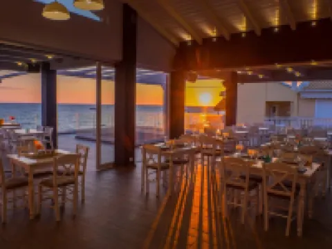 Must Boutique Hotel & Restaurant Hotels in Kanalion