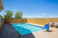 Baymont by Wyndham Albuquerque Airport - piscina