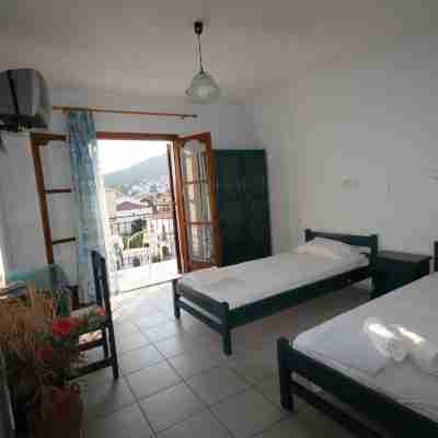 Mimoza Studios Rooms