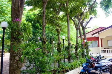 รูปภาพของสีชังชายเขารีสอร์ท