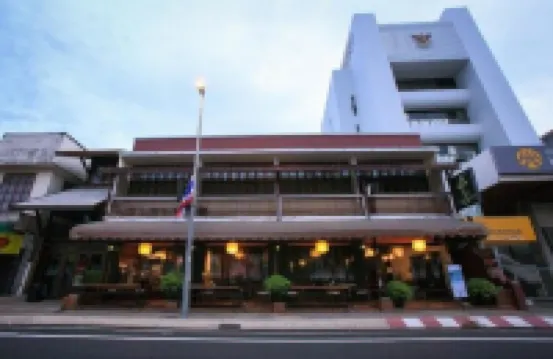 金象家 Monrasoom Boutique附近的飯店