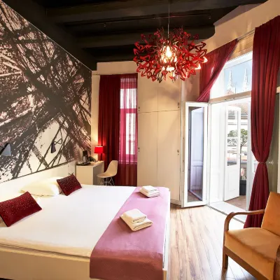 Art Hotel Like Hotels near European Square