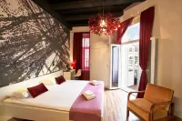 Art Hotel Like Hotels near Upper Town