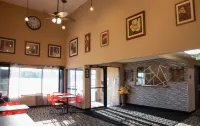 North Town Inn & Suites Hotel a Pine Lake Township
