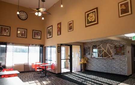 North Town Inn & Suites