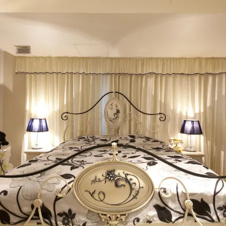 V Hotel (Adult Only)
