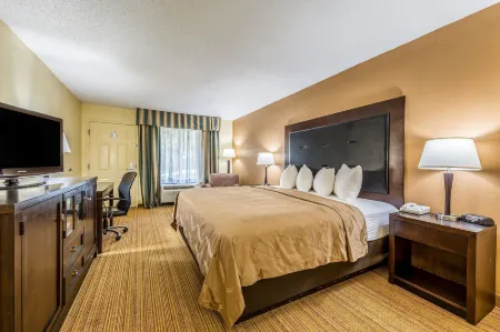 Quality Inn Clemson Near University Отели рядом с достопримечательностью «Парк Дженератор»