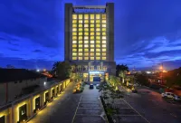 DoubleTree by Hilton Pune - Chinchwad Hotels in 
