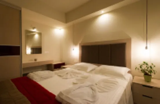 Seafalios-Beach Front Apt