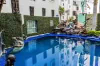 European Life Style Executive Suites - Pool