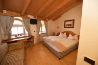 Central Hotel Hotel di Moena
