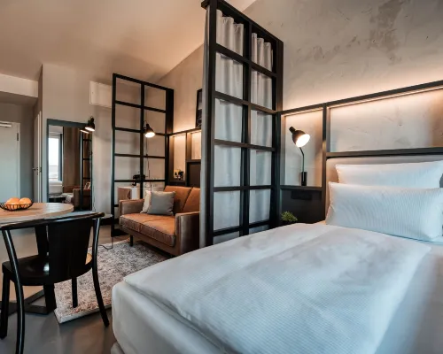 Cloud No7 Lofts Hotels near فَنجِن