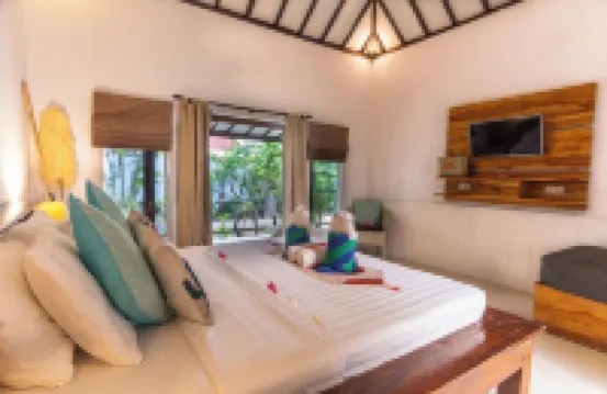 蓓蕾三姆畔酒店