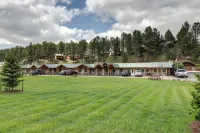 Rock Crest Lodge & Cabins Hotels in Custer