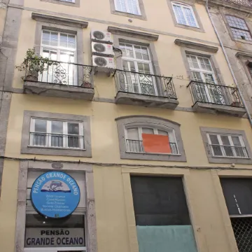Grande Oceano Guest House Отели рядом с достопримечательностью «Театр Колизей-Порту»