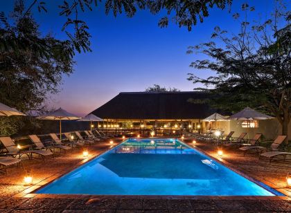 Nyati Safari Lodge