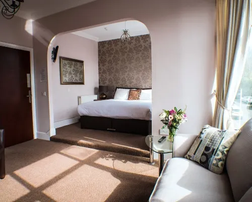 HQ Bar & Restaurant Hotels in Douglas