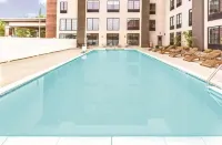 La Quinta Inn & Suites by Wyndham Aberdeen-Apg - 2-stjärniga