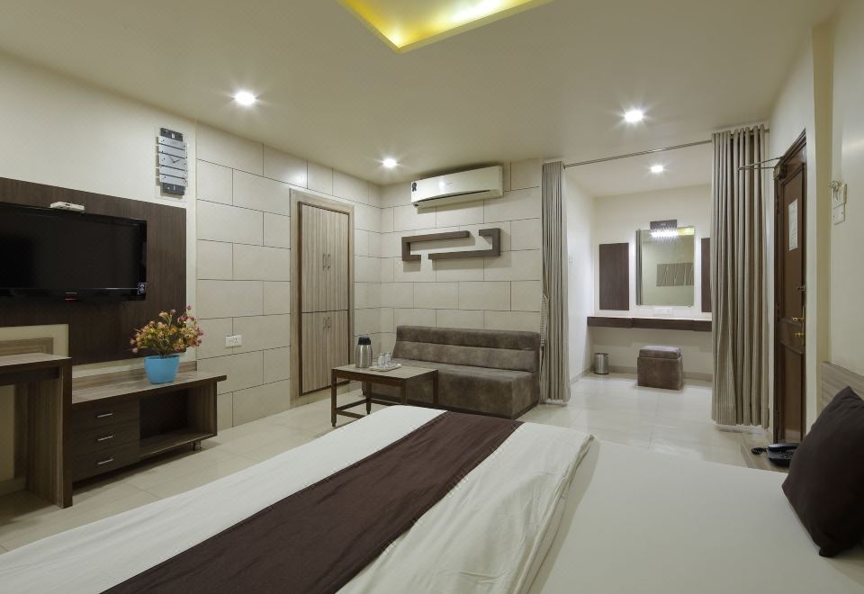 Hotel Good Night Over view