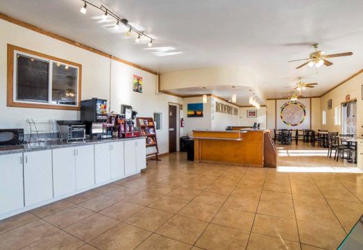 로드웨이 인 앳 레이크 포웰