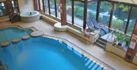 Whitewater Spa & Leisure Club - С бассейном