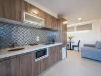 Golden Star Motel Hotels near Addington
