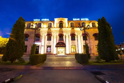 Nane Hotel Hôtels à : 