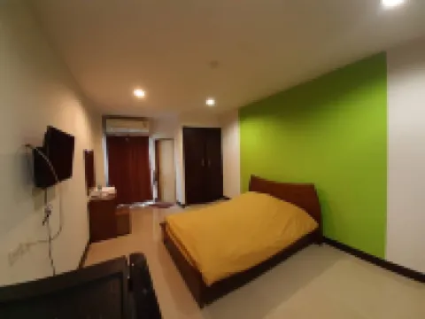 Thanarom Place Hotels in Phan Thong