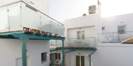 Socrates Apartmens & Restaurant