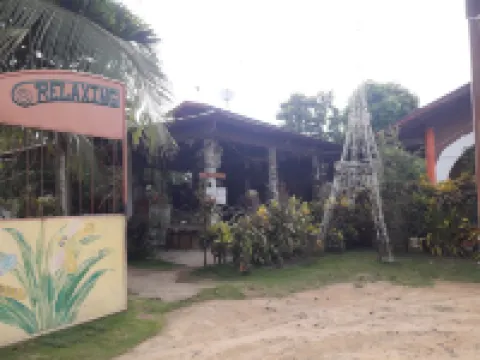 輕鬆花園度假村 鄰近Tangke Saltwater Lagoon的酒店