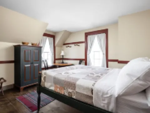 Artists Colony Hotels in Nashville