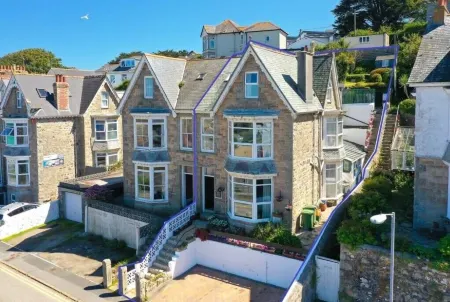 Harbour View Guest House Отели рядом с достопримечательностью «Тейт Сент-Айвс»