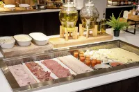 Thon Hotel Brussels City Centre - breakfast