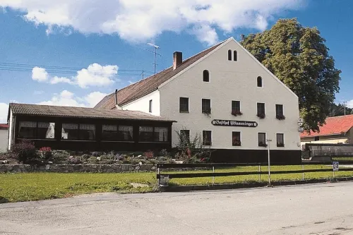 Gasthof Pflamminger - Guest houses