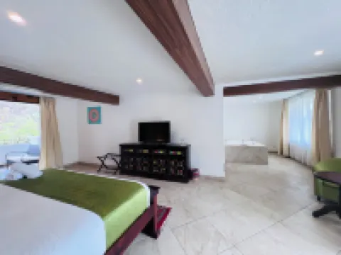 ホテル ラス プエルタス デ テポストゥラン テポストランのホテル