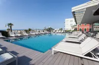 Hotel Adlon - Pools