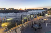 The BoatHouse Hotel a Marco Island