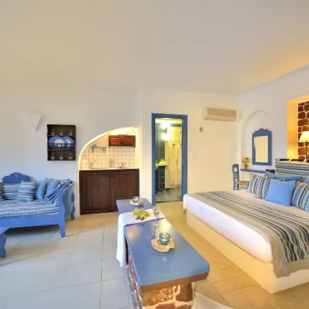 Tamarix Del Mar Suites Отели рядом с достопримечательностью «Древняя Фира»