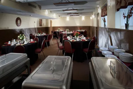 O'Haire Inn Отели в г. Cascade County