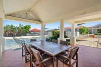 The Cove Yamba Hotels in Iluka