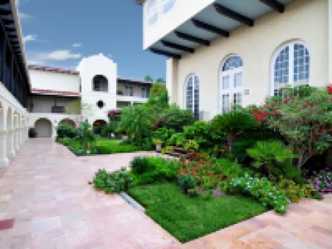 La Posada Hotel Hotels in Laredo