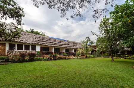 Kingfisher Safaris Resort Hotel